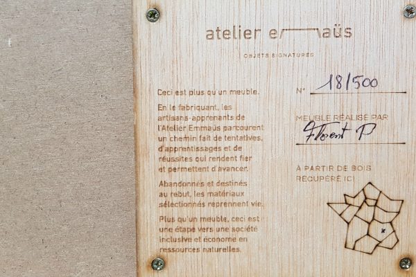 Objet signature par L'Atelier Emmaüs présenté lors de La Matinale Réemploi de VALDELIA